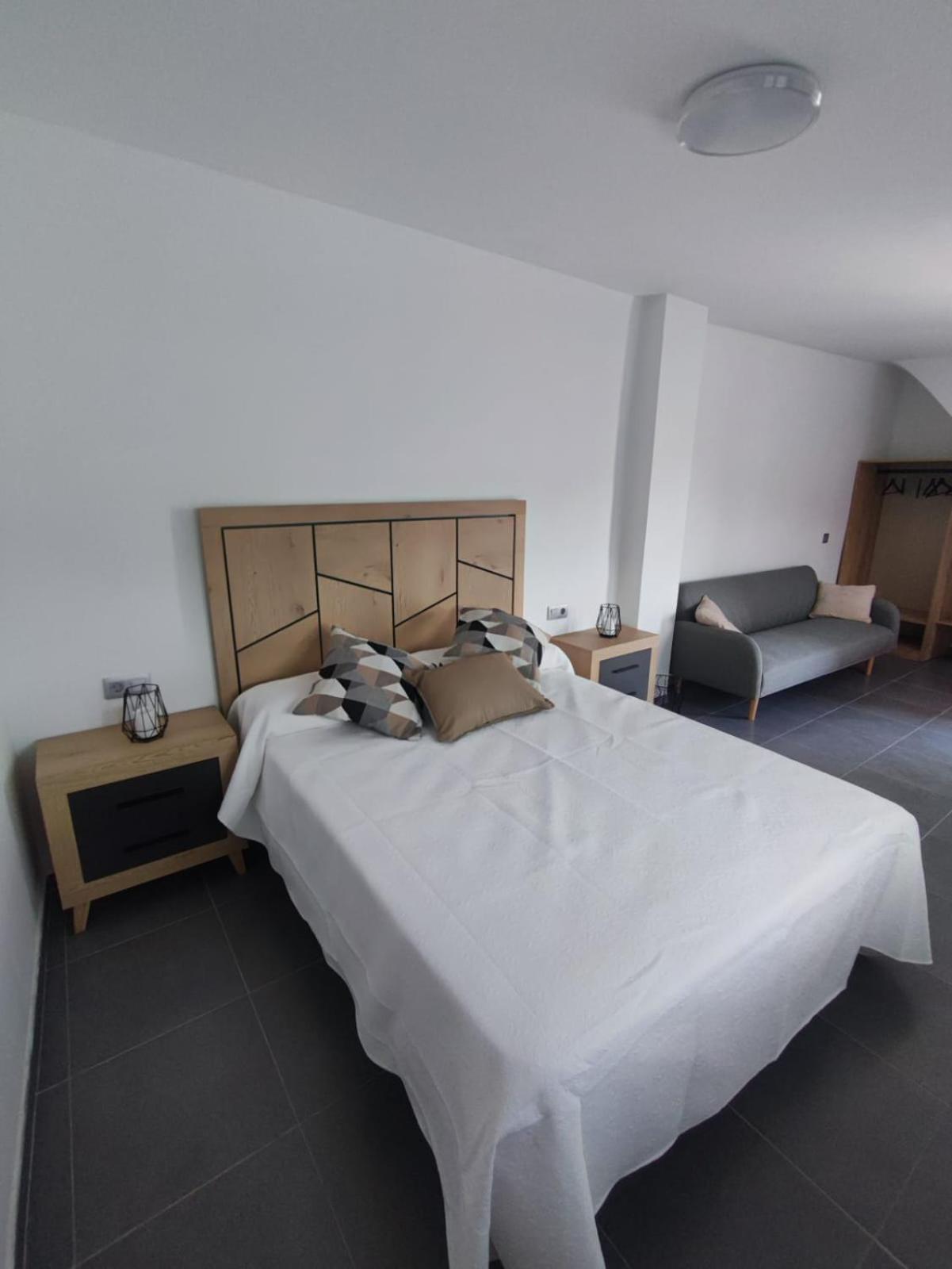 Casa Salvador, Escapada De Aventura Y Relax En Bunol Apartment Luaran gambar